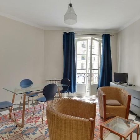 4 People Apartment Close To Eiffel Tower By Weekome Paris Exterior photo